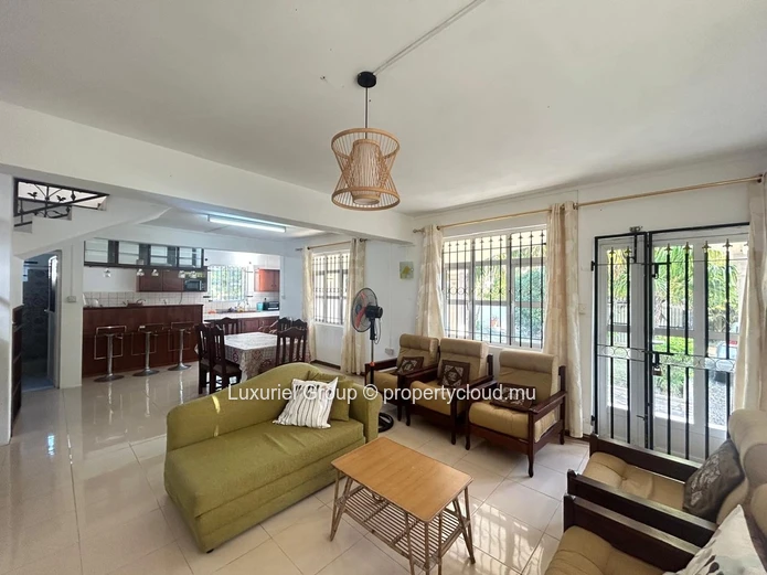 Discover This Charming House For Rent In Calodyne