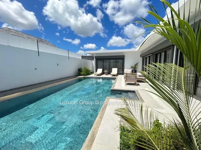 Stunning Contemporary Villa With Private Guest Annex