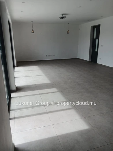 Exceptional 3-Bedroom Home with Pool in Cap Malheureux