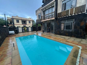 4 Bedroom Villa