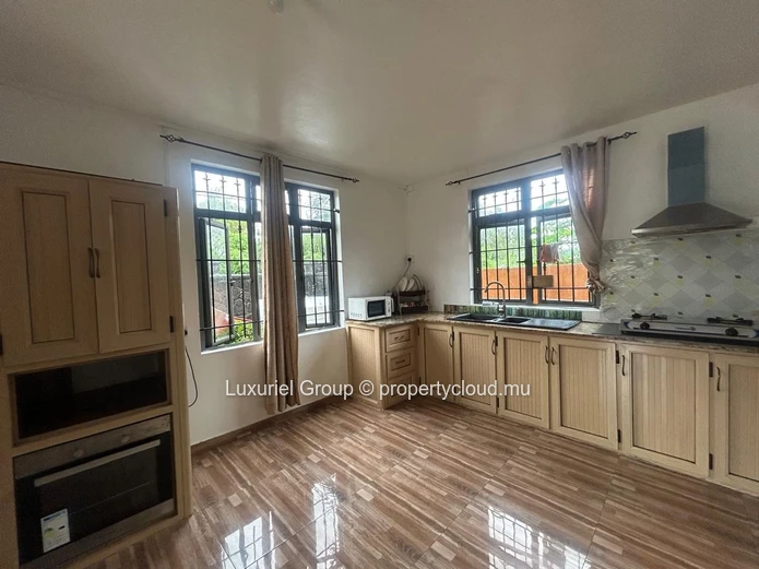Modern 4-Bedroom Villa with Private Pool in Pereybere