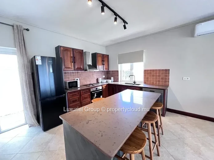 Beautiful Family Villa In Pereybere With Terrace And Pool