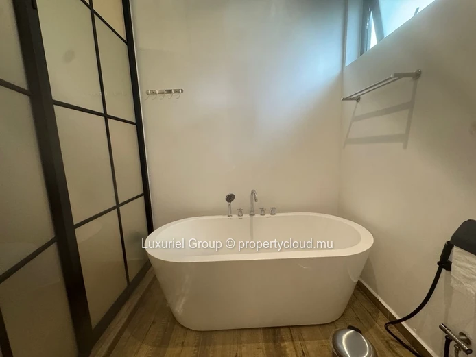 Modern Villa with Jacuzzi for Rent in Trou aux Biches 