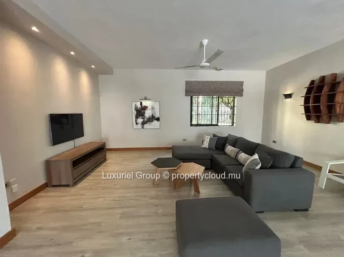 Prestige House for Rent – Private Estate in Forêt Daruty