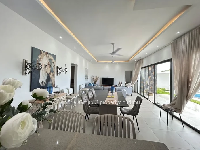 Peaceful and Secure Villa with Pool in the Heart of Grand Baie